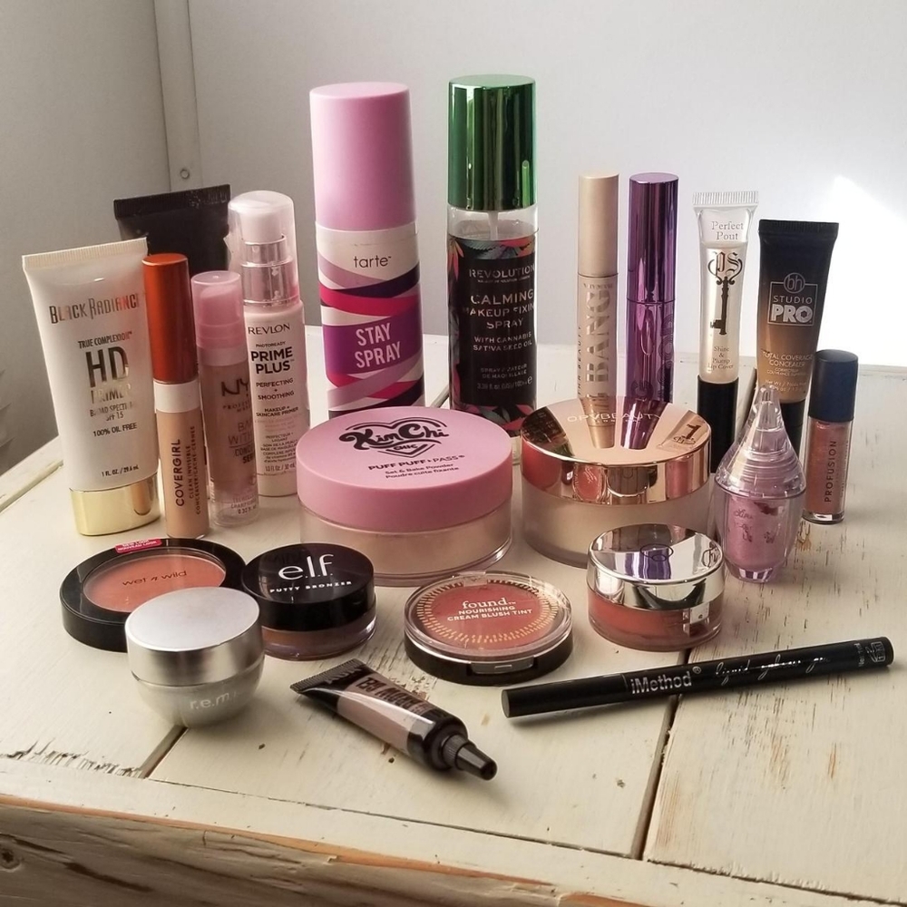 Makeup Bundle - 22-pc